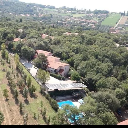 Holiday Rocca *